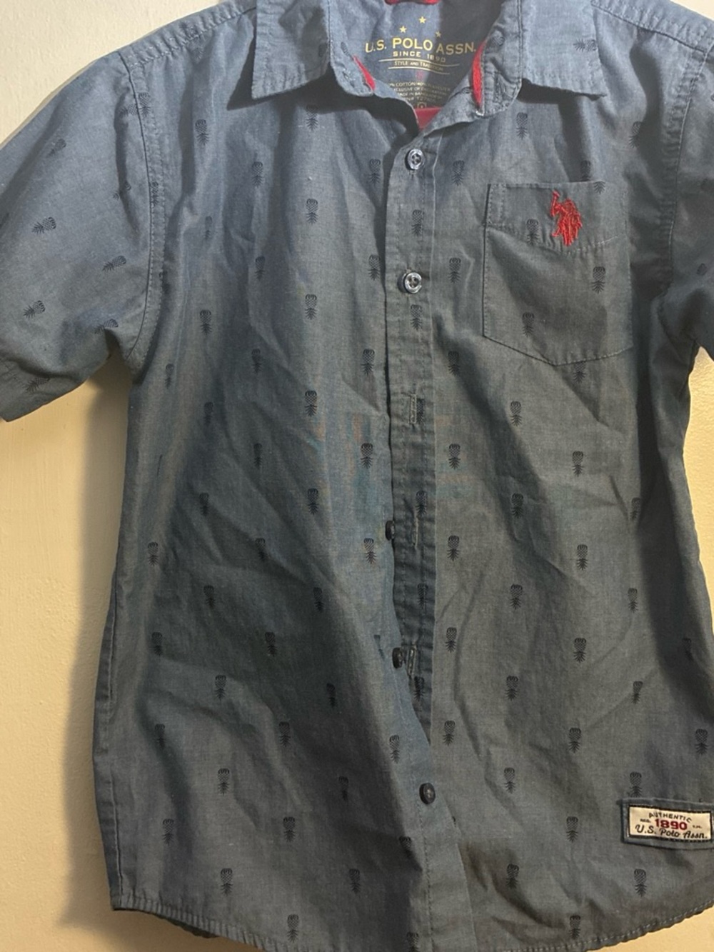 U.S. Polo Assn. Short-Sleeve Denim Blue Button-Down Shirt with Red Logo